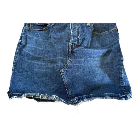 Old Navy High Rise Secret Pockets Denim Mini Skirt Ragged Hem Size 6 - Picture 5 of 8